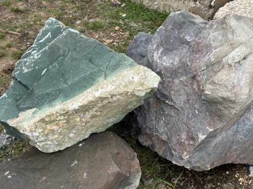 Камни для ландшафтного дизайна зелёные 10-60 килограмм купить в Алапаевске