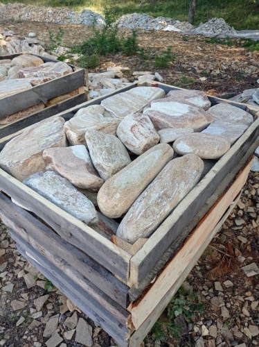 Златолит жёлтый, жёлто-зелёный глыбки и валуны для ланшафтного дизайна купить в Алапаевске