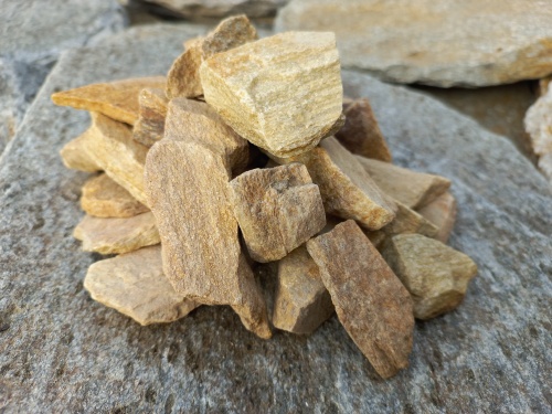 Златолит жёлтый декоративная каменная крошка купить в Алапаевске