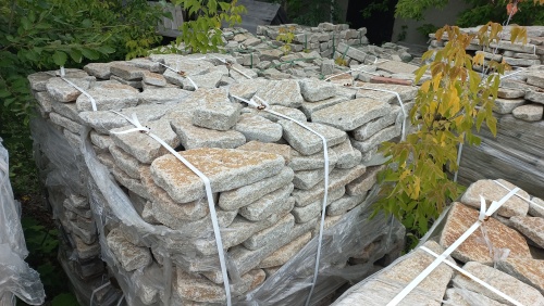 Гранитный плитняк галтованный для парковки купить в Алапаевске