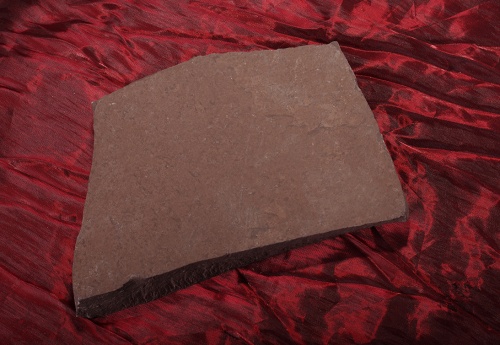 Плитняк лемезит бордовый для цоколя 1,5-2 см купить в Алапаевске