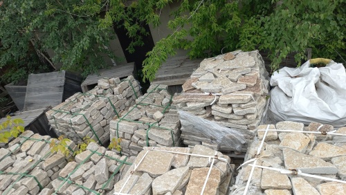 Гранитный плитняк галтованный для парковки купить в Алапаевске