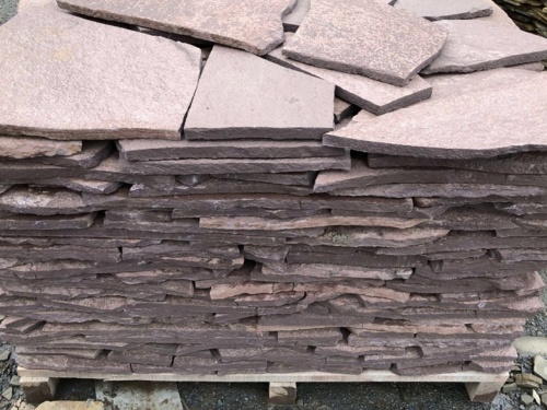 Плитняк лемезит бордовый для облицовки цоколя 20-25 мм  купить в Алапаевске