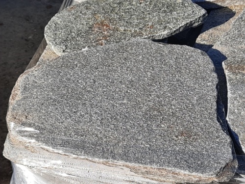 Златолит серебристый галтованный для лестниц купить в Алапаевске